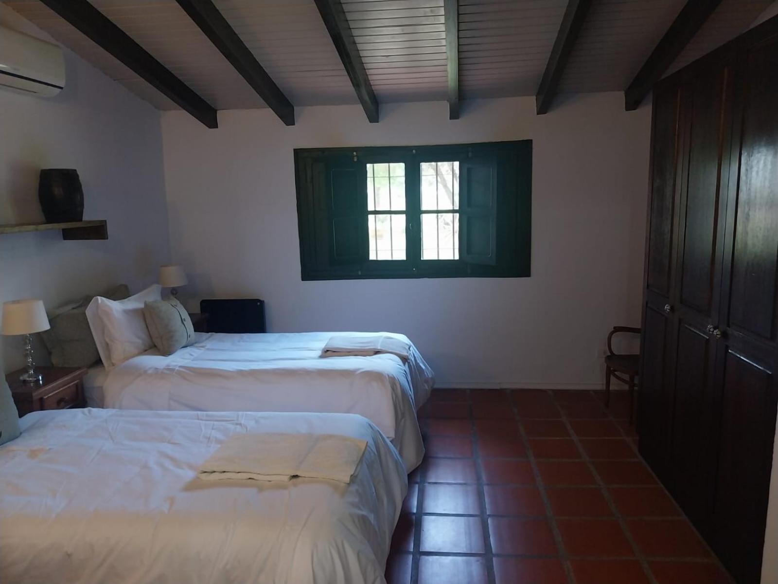 Posada La Celia Eugenio Bustos Ngoại thất bức ảnh